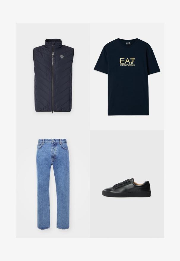 Mørkeblå ærmeløs puffer vest med lodret quiltet mønster, høj krave, fuldlængde lynlås og logo på brystet.; Marineblå bomulds T-shirt med et guld logo print "EA7 EMPORIO ARMANI" på brystet, korte ærmer og rund halsudskæring.; Won Hundred STEVE - Jeans Relaxed Fit - cut blue; Sorte lædersneakers med en glat overflade, rund tå og snørebåndslukning. Har en tyk gummisål og minimal branddetalje.