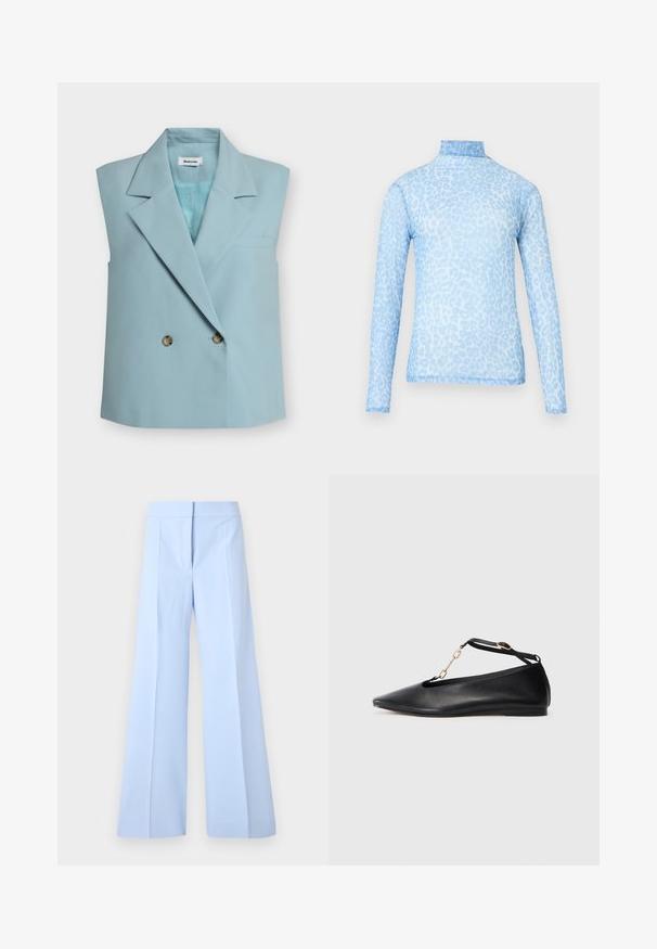 Veste sans manches bleu clair à double boutonnage avec larges revers et deux boutons, avec une petite poche poitrine.; Haut à manches longues bleu clair avec col montant, présentant un motif léopard. Confectionné dans un tissu texturé à la finition lisse.; Pantalon large bleu clair à taille haute avec plis devant, présenté sur un fond blanc uni.; Ballerines noires en cuir avec un bout pointu, un design découpé, une bride à la cheville et un accent en chaîne dorée. Texture lisse, talon minimal.