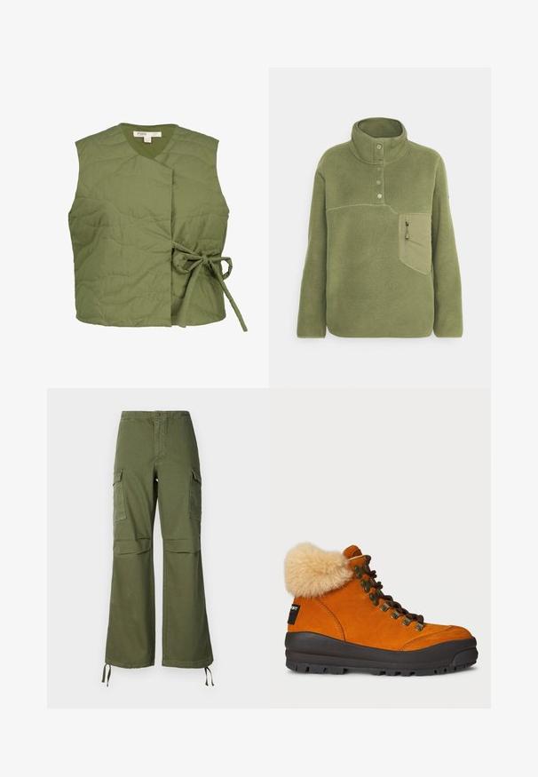 Olivengrøn quiltet vest med en indpakningsdesign, der har en båndlukning på siden. Glat tekstur med subtile bølgestingsdetaljer.; Olivengrøn fleece pullover med høj krave, tre knapper og en lynlåslomme på brystet. Blød tekstur med kontrastsyede detaljer.; Olivengrønne cargo-buksen i bomuld med bred ben-design, to sidelommer og justerbare snore ved kanten.; Orange ruskindsvandrestøvle med en tan pelskrave, brune snørebånd, metaløjer og en robust sort gummisål til greb.