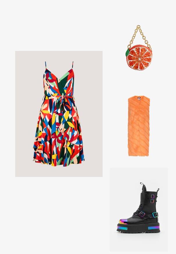 Orange faux fur vest uden krave, med en struktureret, bølget mønster og frontknaplukning. Let og ærmeløs.; Ærmeløs kjole med V-hals og bindebånd i taljen, der har et farverigt abstrakt bladmotiv i røde, blå, gule, grønne og creme toner.; Koi Footwear COSMIC FIRE METAL PLATFORM BOOTS - Snørestøvletter - black/multi-coloured; Rund håndtaske designet til at ligne en appelsinskive med perledetaljer, en grøn bladcharme og et kraftigt guld kædehåndtag.