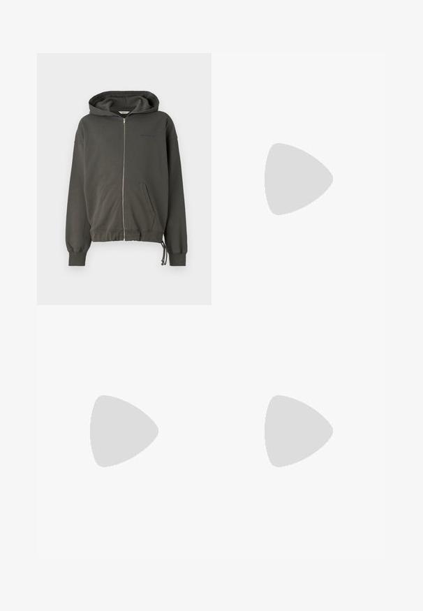 Holzweiler OMEN LOGO ZIP HOODIE UNISEX - Sweatjakke - grey; Tiger of Sweden PRO - T-shirts - light ink; Tiger of Sweden PISTOLERO - Jeans slim fit - blue denim; Filling Pieces SPRINTER DICE UNISEX - Joggesko - white