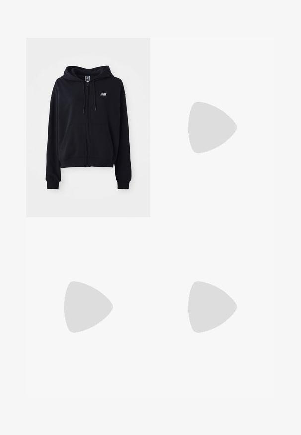 Crna zip-up dukserica od mekog materijala, s džepom za kengura, kapuljačom s vezicom i malim reflektivnim logotipom na prsima.; Bijela rebrasta kratka majica s okruglim izrezom i svijetloplavim "OBEY" logotipom u sredini prsnog dijela. Glatka tekstura i prilagođeni dizajn.; Crne cargo hlače od lagane tkanine, s dizajnom širokih nogavica, elastičnim pojasom i nekoliko bočnih džepova. Jednostavne i funkcionalne.; Crne trkačke tenisice izrađene od kombinacije mrežastih i sintetičkih materijala, s debelim potplatom, zakrivljenim dizajnom i istaknutim brendom sa strane.