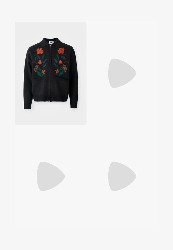Schwarze Strickjacke mit Reißverschluss vorn, Kragen, floraler Stickerei in Orange und Grün, gerippten Bündchen und Saum sowie zwei vorderen Taschen.; Weißes Kurzarm-Hemd mit Knöpfen aus leichtem Stoff. Verfügt über einen klassischen Kragen, einen geraden Saum und eine dezente Textur.; Weiße Baumwoll-Tanktops, ärmelloses Design, runder Ausschnitt, schlichte Textur, aus einem weichen, leichten Stoff. Zwei Stücke ausgestellt.; Dunkelblaue Jeans aus Denim mit geradem Bein, verziert mit orangefarbenen Nähten, einem Knopfverschluss und zwei vorderen Taschen mit kontrastierenden Nieten.; Schwarze Lederloafers mit einem eleganten Design, abgerundeter Zehenform, gestickten Details und einem niedrigen Blockabsatz. Glatte Textur und minimale Akzente.