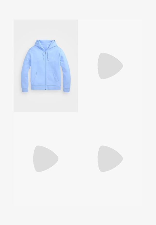 Ανοιχτό μπλε φούτερ με φερμουάρ, με μπροστινές τσέπες, κουκούλα με κορδόνι και ένα μικρό, κεντημένο λογότυπο στο στήθος. Μαλακή υφή υφάσματος.; Ανοιχτό μπλε μακρυμάνικο πουκάμισο με κουμπιά, φτιαγμένο από βαμβάκι, που διαθέτει γιακά με κουμπιά και μικρό ραμμένο λογότυπο στο στήθος.; Απαλή κρέμα, χαλαρές παντελόνες φτιαγμένες από μαλακό ύφασμα. Διαθέτουν ελαστική μέση με κορδόνι, και σχέδιο κωνικού ποδιού.; Ναυτικό σουέτ χαμηλό αθλητικό παπούτσι με υφή, καουτσούκ σόλα και τονικές κορδόνες, που διαθέτει ένα μικρό λογότυπο στο πλάι και στην φτέρνα.