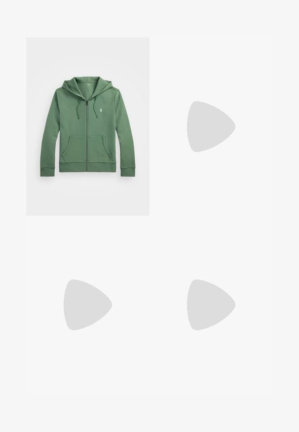 Sweatshirt verde com fecho éclair, feito de um tecido suave, apresentando uma grande capuz, dois bolsos frontais e um pequeno logótipo bordado no peito.; Camisola de manga longa branca feita de algodão. Apresenta um decote redondo, punhos canelados e um pequeno logótipo de polo azul-marinho no lado esquerdo do peito.; Calções de algodão bege com uma cintura elástica e cordão, apresentando uma textura suave e punhos acabados.; BOSS BALTIMORE - Sapatilhas - open blue