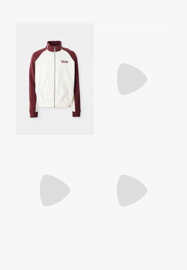 Zipped sweatshirt i off-white med maroon raglanærmer. Har ribbede manchetter og kant, samt et lille logo på brystet. Glat tekstur.; Tre hvide ribbede tanktops lavet af bomuld. Har en rund hals og små sorte mærker nær sømmen. Fås i flere størrelser.; Olivengrønne, høj talje bukser med lige ben design. Fremstillet af et letvægtsmateriale, med frontplisser og knaplukning.; Hvid og lysegrå atletisk sneakers med en overdel i mesh og syntetisk materiale, polstret krave, teksturerede accenter og en tyk gummisål.