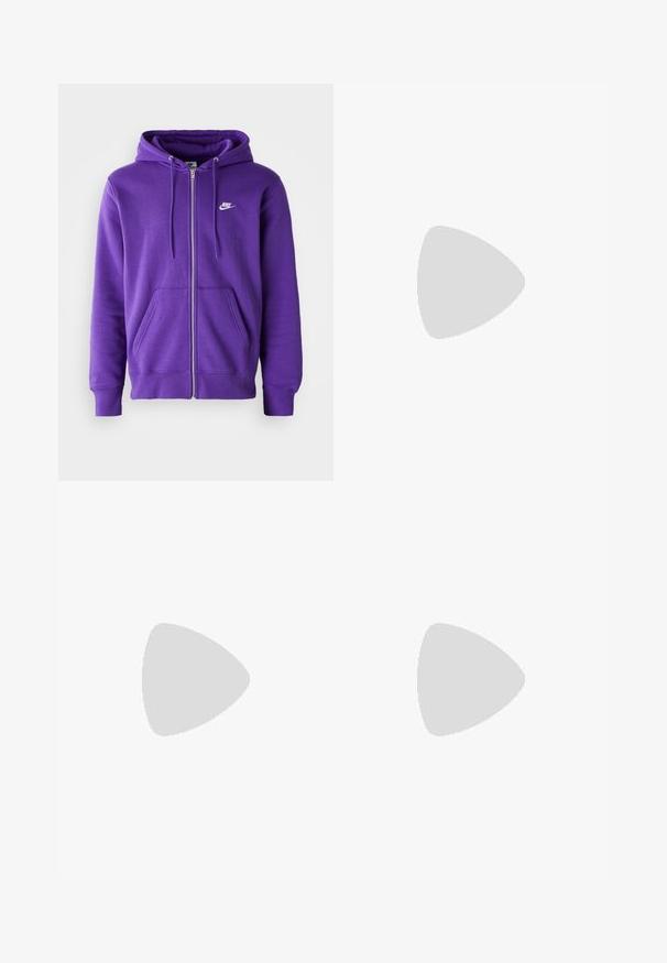 Sweatshirt roxa com fecho éclair, feita de tecido macio, possui um bolso canguru, capuz com cordão e um pequeno logotipo branco no peito.; Três tops em algodão de alças brancas com nervuras. Apresentam um decote redondo e pequenas etiquetas pretas perto da bainha. Disponíveis em vários tamanhos.; Sweatpants azul claro com cintura elástica, apresentando um pequeno logótipo vermelho da Nike e o texto "Departamento de Atletismo". Material de algodão suave.; Sapatos atléticos brancos com sobreposições texturizadas, sola espessa e detalhes em cinza. Usados com meias brancas até ao tornozelo e calções verdes sobre uma superfície azul.