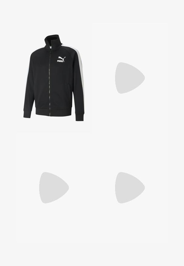 Giacca nera con zip in un tessuto liscio, con strisce bianche sui lati. Presenta un colletto alto e un grande logo Puma bianco sul petto.; T-shirt nera a maniche corte in cotone, con scollatura rotonda e un piccolo logo ricamato sul petto. Tessuto liscio, vestibilità standard.; Pantaloni neri con un design a gamba dritta, realizzati in un tessuto liscio. Presentano pieghe frontali e una chiusura a un bottone in vita.; Mocassini in pelle nera con finitura liscia, dotati di una cintura decorativa e cuciture a contrasto, abbinati a pantaloni beige.