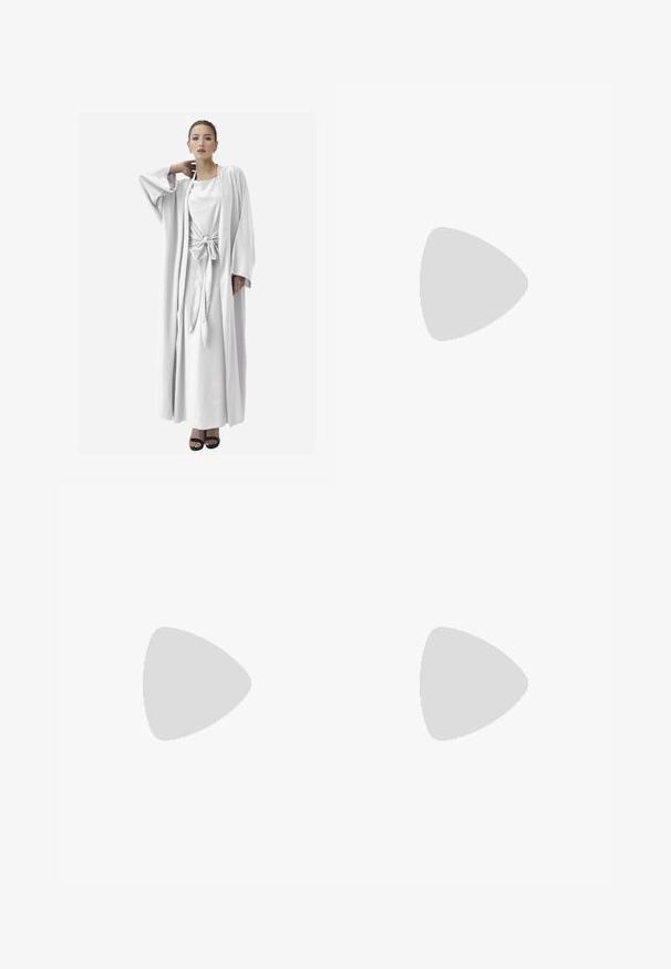 Elara ABAYA - Gilet - weiß; Débardeur en coton blanc avec un décolleté arrondi, sans manches et ajusté. Texture lisse, design uni et détails de couture minimaux.; Pantalons larges blancs avec une taille à cordon, présentés sur un fond uni, mettant en valeur leur style décontracté et la texture du tissu.; B baskets blanches avec une tige en mesh, des accents bleu marine et une semelle rembourrée. Présente le logo "N", des lacets et un détail texturé sur le côté.; Lunettes de soleil avec monture écaille de tortue, forme ovale, verres roses, accent doré sur la branche, finition lisse et branches courbées.