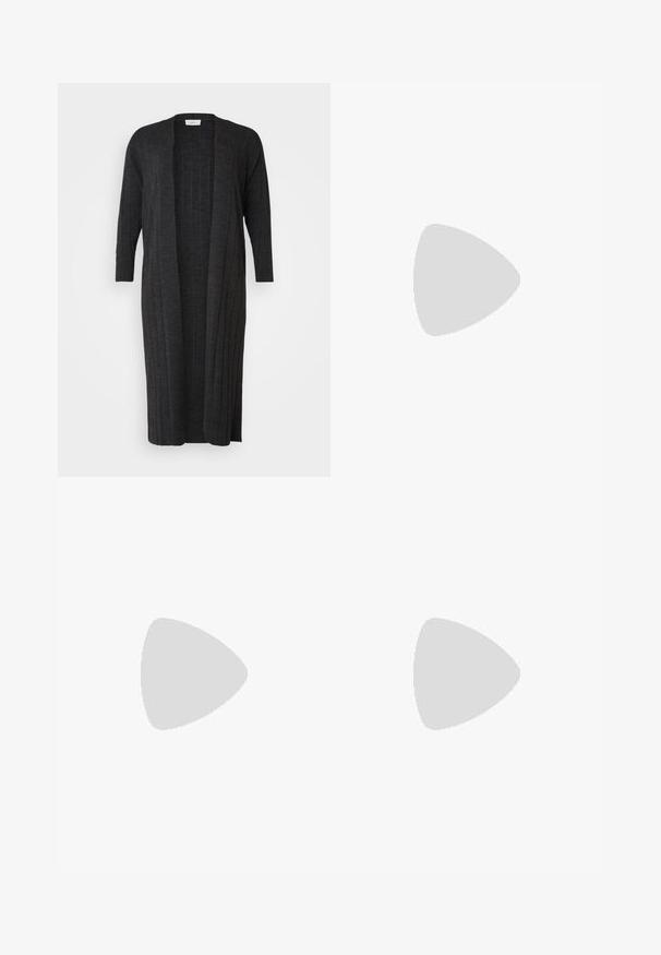 ONLY Carmakoma CARTESS LONG OPEN CARDIGAN - Vesta na kopčanje - dark grey melange; Duga majica s leopard uzorkom i visokim vratom, izrađena od rastezljivog materijala. Ima bež osnovu s smeškastim mrljama. Glatka tekstura, uski dizajn.; Svijetloplavi traperice ravnog kroja s prednjim gumbom i zatvaračem, petljama za pojas i klasičnim dizajnom s pet džepova.; Srebrno-crna atletska cipela s gornjim dijelom od mrežice i sintetičkog materijala, voluminoznog dizajna i teksturirane završne obrade. Ima podstavljen ovratnik i gumu potplat.; Sive naočale s elegantnim, laganim plastičnim okvirom. Imaju tamnosive leće i teksturirane bočne naglaske za dodatno prianjanje.; Uvrnute srebrne okrugle naušnice s sjajnom završnom obradom, sa pletenom teksturom i sigurnim zatvaranjem.