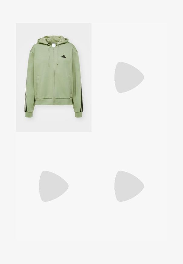 adidas Sportswear FUTURE ICONS THREE STRIPES FULL ZIP - Φούτερ με φερμουάρ - tent green; Λευκό βαμβακερό t-shirt με κοντά μανίκια και στρογγυλή λαιμόκοψη. Διαθέτει ένα μαύρο λογότυπο της Adidas στο στήθος και αντίθετο μαύρο εσωτερικό ε�πίδομα.; Ανοιχτό κρεμ παντελόνι με πλεκτό σχέδιο και καμπάνα στο κάτω μέρος. Έχει σκούρες μπλε ρίγες στο πλάι και λογότυπο Adidas στο ισχίο. Ελαστική μέση.; Λευκά αθλητικά παπούτσια με τρεις χρυσές ρίγες, σχέδιο με κορδόνια, καουτσούκ σόλα, φορεμένα με ριγωτές λευκές κάλτσες και μπεζ σορτς σε μπλε επιφάνεια.