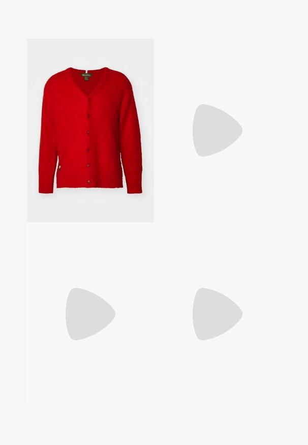 Manastash ABERDEEN KURTIGAN - Vest - red; Grijze katoenen t-shirt met een ronde hals en korte mouwen. Aan de voorkant staat een roze bloemen Adidas-logo. Casual fit, geen patronen of versieringen.; Zwarte sportbroek met een luipaardpatroon, voorzien van een witte drie-strepenontwerp en een logo van een sportmerk aan de zijkant.; Zwart-witte sneakers met een bovenwerk van suede en leer, voorzien van drie witte strepen, een geperforeerde neus en een rubberen gumzool.