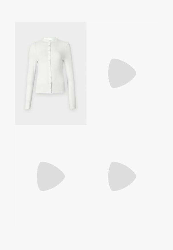 Cardigan long à manches longues blanc en maille côtelée avec un col rond et une rangée de petits boutons assortis sur le devant. Texture douce, coupe ajustée.; Débardeur noir en mélange de coton doux, avec un col rond et des bretelles larges, au design ajusté et sans motifs visibles.; Pantalon culotte noir en polyester avec une taille élastique, deux plis avant et une silhouette ample. Pas de motifs visibles ni de détails matériels.; Escarpin blanc à brides arrière avec un bout pointu, présentant un dessus lisse, des découpes discrètes et un petit talon bloc. La semelle noire met en valeur le design.; Sac à main noir recouvert de clous en argent, avec une poignée supérieure arrondie et une surface douce et texturée. Design contemporain et incurvé.