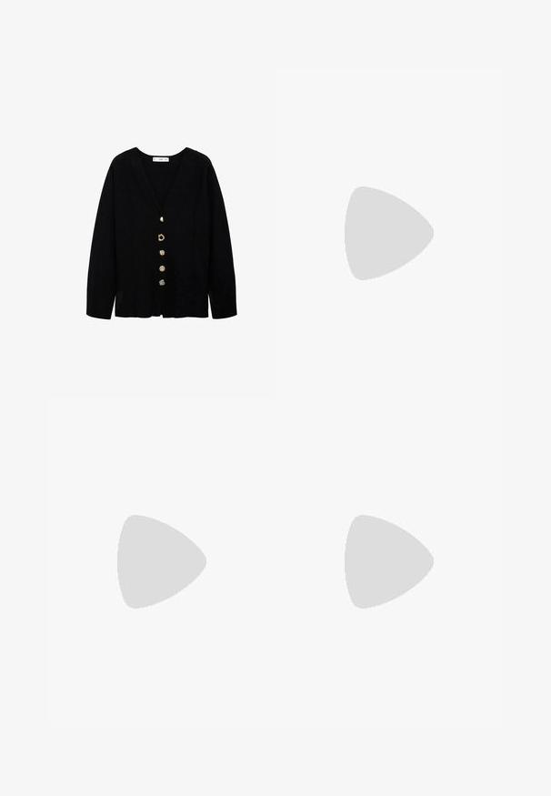 Černý cardigan s V-výstřihem, dlouhými rukávy a pěti dekorativními knoflíky v různých zlatých stylech na přední straně. Měkká tkanina s jemnou texturou.; Dvě bezrukávové halenky s ribovým stojáčkem v černé a bílé barvě, které mají přiléhavý střih a hladkou texturu, s krácenou délkou.; Černé široké kalhoty z lehkého materiálu s předním zapínáním na knoflík a hladkým předním dílem, s pečlivě přišitými lemy.; Sportovní boty s bílým koženým svrškem, šedou semišovou špičkou a třemi černými pruhy. Obsahují modré logo na jazyku a texturovanou gumovou podrážku.