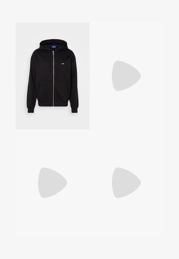Sweatshirt preto com fecho, feito de algodão, com bolso canguru, capuz ajustável por cordão e logotipo azul na área do peito esquerdo.; T-shirt de algodão preto com o texto "HUGO" em vermelho intenso na parte da frente, mangas curtas, decote redondo e um corte relaxado.; Calças de treino pretas feitas de um tecido macio, com cintura elástica ajustável, ajuste slim e um emblema vermelho na coxa esquerda.; EA7 Emporio Armani LACES UNISEX - Sapatilhas - black/white