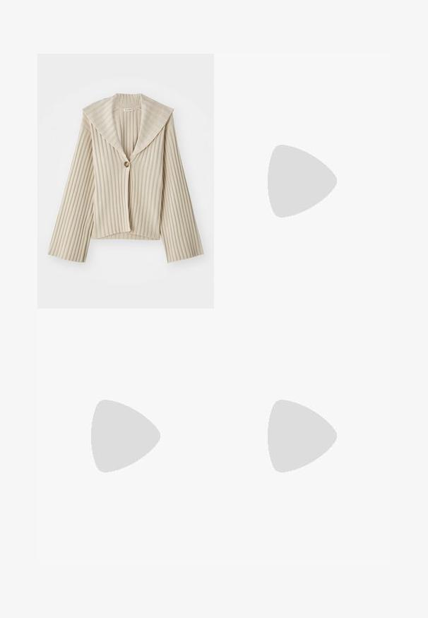 Bež, ribadega lühikese varrukaga jakk, millel on lai lõhiku krae ja ainus nööbiklipp. Omab pikki varrukaid ja tekstuurset kangast.; Mustade lühikeste varrukatega kardigan, mis on valmistatud pehmest kangast, millel on terav krae, nööpkinni ja diskreetne brändimine varrukal.; Mustra musternuga mustriga musterdiskangastusega musternuga, kahe suure nööbi ja lainetava äärisega. Pehme materjal ja mugav disain.; Must must sandaalid, millel on õhukesed rihmad, madal plokknina ja ruudukujuline varvas. Omab kinnitust nahkel ja sile pind.; Mustmust mustrilik nahast käekott ahelkonnaga, millel on esiküljel metallist logo aktsent ja sile pind.