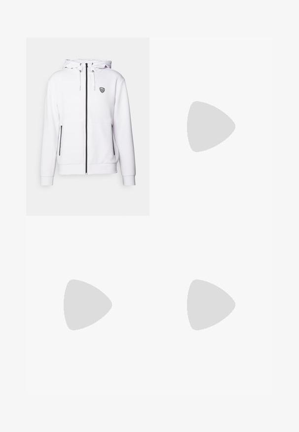 Valge kapuutsiga sviiter, mis on valmistatud pehmest kangast, esiküljel lukuga, reguleeritava kapuutsiga, mustade lukkuaktsentidega ja väike logo rinnal.; Valge puuvillane T-särk lühikeste varrukatega, millel on vasakul rinnal väike must logo. Klassikaline ümara kaelusega disain.; Mustad mustikud treeningpüksid, mis on valmistatud sileda ja tekstuurse kangaste segust, elastne vöökoht koos nööriga ja kitsenevad varrukad.; Must mustel kingad valge kummist tallaga, millel on toon-toonis õmblused ja paeltega disain. Sile tekstuur ja moodne, voolujooneline kuju.