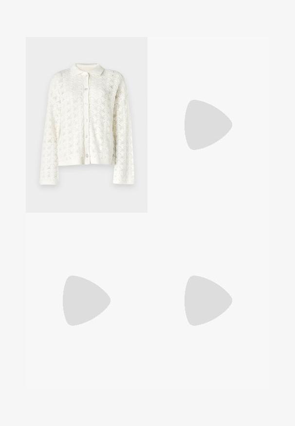 Bela pletena jopica z cvetličnim čipkastim vzorcem, z gumbom na zapiranju ter reberastim ovratnikom in manšetami. Ima dolge rokave in odprto pleteno teksturo.; Bela rebrasta majica bez rukava z čipkastim obodom na izrezu in rokavih. Ima mehko teksturo in prilegajočo obliko. Znamka vidna znotraj.; Bež hlače na mere s ravnimi nogavicami, izdelane iz lahkega materiala. Imajo sprednje gube in klasičen pas.; Bele mrežne superge s srebrnimi detajli in teksturirano podplatom, postavljene na rdeči površini, v kombinaciji s karirastimi hlačami.