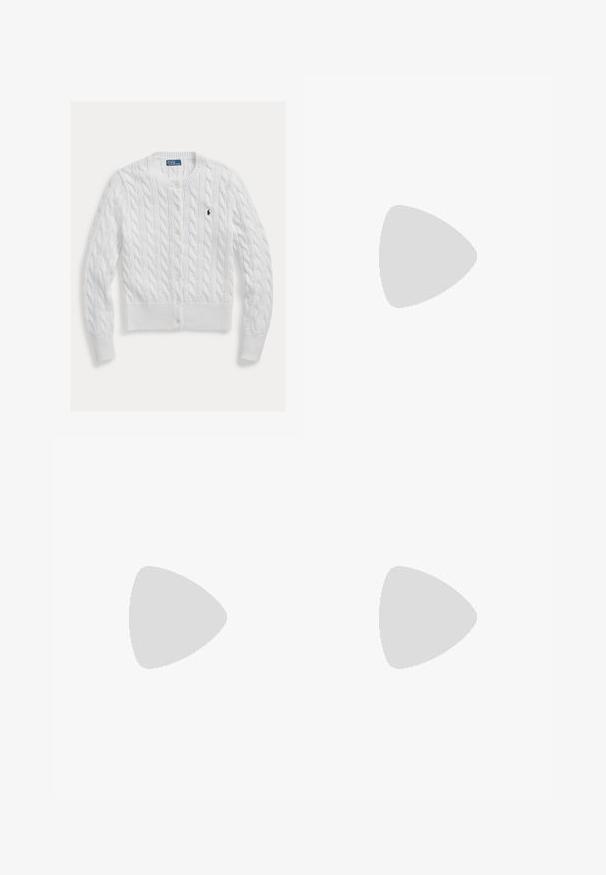 Cardigã branco em malha com padrão de tranças, decote redondo e fecho de botões, com bainha e punhos canelados. Pequeno logótipo no peito.; Camisa de manga longa branca, em material de algodão, com decote redondo, apresentando um pequeno logótipo azul-marinho no lado esquerdo do peito. Design simples, ajuste regular.; Calças brancas de perna larga com uma cintura alta, apresentando um fecho de botão e detalhes de costura discreta. Feitas de algodão com uma textura suave.; Tenis brancos de couro com um acabamento suave, detalhes em azul marinho e um pequeno logotipo na lateral. Possui atacadores planos e sola de borracha texturizada.