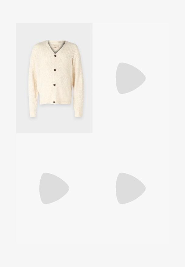 Cardigan en maille torsadée couleur crème avec un col en V, trois boutons marron et des poignets côtelés. Texture douce et coupe ample, idéal pour les superpositions.; T-shirt noir à manches courtes en tissu côtelé, avec un col rond et une silhouette simple et carrée.; Pantalons en denim noir avec une coupe droite, un design à cinq poches et une fermeture à bouton à l'avant. Texture lisse avec des détails de couture minimaux.; Pier One UNISEX - Baskets basses - black