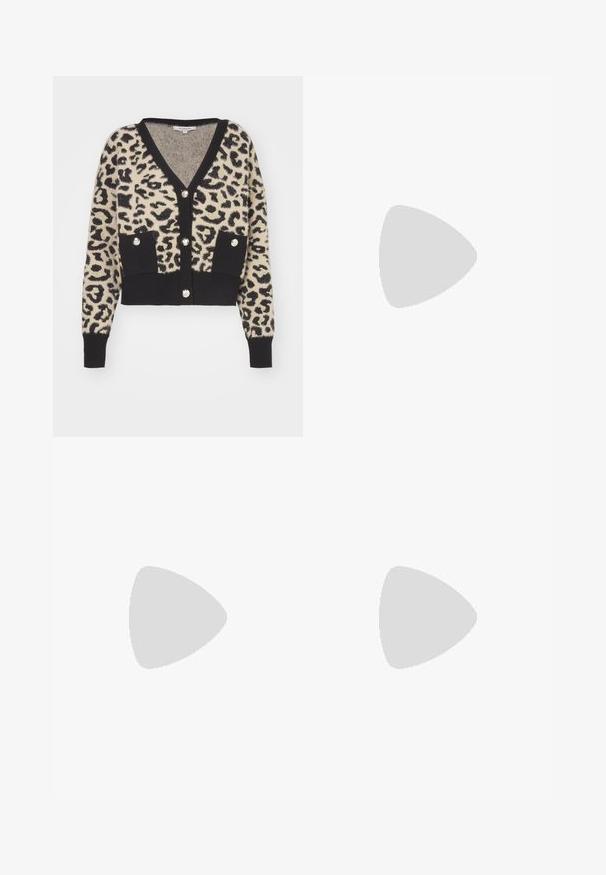 Morgan JACOB - Chaqueta de punto - multicooured; Se muestran dos camisetas de tirantes: una negra y una blanca. Ambas tienen tirantes finos y un diseño ajustado fabricado con una tela suave y elástica.; Falda plateada de cuero sintético con un patrón texturizado de cocodrilo, que presenta dos botones azules como acentos y un diseño ajustado.; Zapatos de tacón slingback de charol negro con punta afilada y tacón geométrico en bloque. Presentan un diseño elegante y minimalista, así como una textura suave.