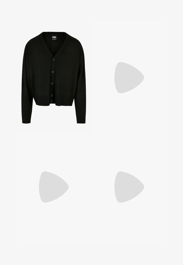 Fekete kardigán puha anyagból, V nyakkal, gombos záródással, bordázott mandzsettával és hem-el a kényelmes illeszkedés érdekében.; PULL&BEAR JOIN LIFE - Basic póló - black; Beige egyenes szárú nadrág, egy fekete gombbal, övhurkokkal és oldalzsebekkel. Sima szövettextúra és minimális design.; Fehér és fekete sportcipők, texturált talppal, oldalt kivágott mintákkal és fűzős megoldással, valamint párnázott hátsó résszel a támasz érdekében.