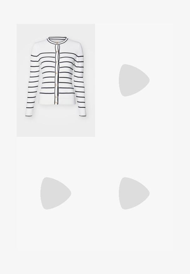 Weißer gerippter Cardigan mit marineblauen horizontalen Streifen, runder Halsauschnitt, langen Ärmeln und goldenen Knöpfen auf der Vorderseite.; Weißes T-Shirt mit kurzen Ärmeln, lockerer Passform und gerafftem Stoff an der Taille. Aus weichem, leichtem Material gefertigt.; Hellebänder aus dunkelblauem Denim mit Knopfverschluss, fünf Taschen und kontrastierenden weißen Nähten. Der Stoff hat eine glatte, leicht strukturierte Oberfläche.; Cremefarbene und lavendelfarbene Sneakers mit drei Streifen und einer strukturierten braunen Sohle, ausgestattet mit Schnürsenkeln und einer gepolsterten Ferse. Obermaterial aus weichem Stoff.