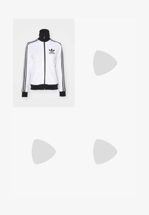 Bijela jakna na zip s visokim ovratnikom, crnim detaljima i tri crne pruge na rukavima. Ima Adidas logo na lijevom prsnom dijelu.; Bijela uska majica od rebrastog materijala s kratkim rukavima i nabranim detaljima sa strane za teksturu i oblik.; Svijetloplave široke traperice s visokim strukom, s izbljeđenim pranjem i malim, raštrkanim oštećenjima na cijeloj površini.; Kremasto-ljubičaste tenisice s tri pruge i strukturiranim smeškim potplatom, s vezicama i podstavljenim petom. Mekana gornja tkanina.