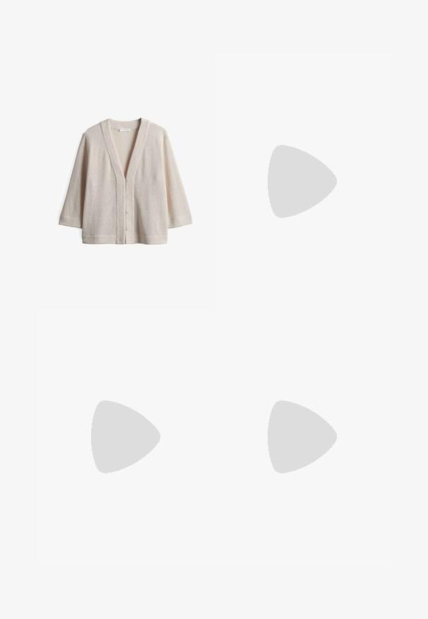 Beige Cardigan mit lockerer Passform, V-Ausschnitt und Dreiviertelärmeln. Besitzt ein strukturiertes Strickmuster und eine Knopfverschluss. Keine zusätzlichen Verzierungen.; Zwei ärmellose, gerippte Rollkragenoberteile in Schwarz und Weiß, mit einer figurbetonten Passform und glatter Textur sowie einer cropped Länge.; Schwarze weite Hosen aus leichtem Stoff, mit einem Knopfverschluss vorne und flachem Bund, mit sorgfältig genähten Säumen.; Sportschuhe mit einem Obermaterial aus weißem Leder, grauer Wildleder-Zehenkappe und drei schwarzen Streifen. Sie verfügen über ein blaues Logo auf der Zunge und eine strukturierte Gummisohle.