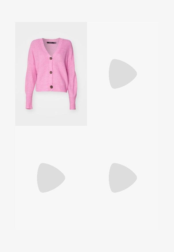 Vero Moda VMLEA V NECK CUFF CARDIGAN - Vesta na kopčanje - pastel lavender; Bjela rebrasta majica bez rukava s okruglim izrezom i ravnim rubom, koja ima glatku i rastezljivu teksturu.; Sive traperice s ravnim nogavicama, s detaljima trošenja, pet džepova i bakrenim zakovicama. Pojas ima oznaku s logom.; Sportske cipele s gornjištem od bijele kože, sivi suedinasti nos i tri crne pruge. Imaju plavi logo na jeziku i teksturiranu gumenu podlogu.