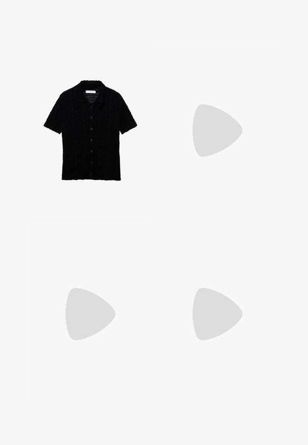 Chemise noire à manches courtes avec un col, tissu texturé présentant un motif en grille et une fermeture à boutons à l'avant.; Robe noire avec un corsage smocké et des bretelles spaghetti réglables. La jupe est froncée, créant une forme évasée. Texture lisse sur l'ensemble.; Racine à talon en cuir verni noir avec un nez pointu, des côtés découpés, une bride de cheville ajustable et un talon fin et élégant.; Lunettes de soleil en plastique noir avec des verres verts, de forme ovale et avec un détail de logo doré sur les branches. Texture lisse et finition brillante.; Sac à épaule synthétique noir avec une silhouette courbée, une finition texturée, un logo triangulaire en or et des accents matériels détachables.