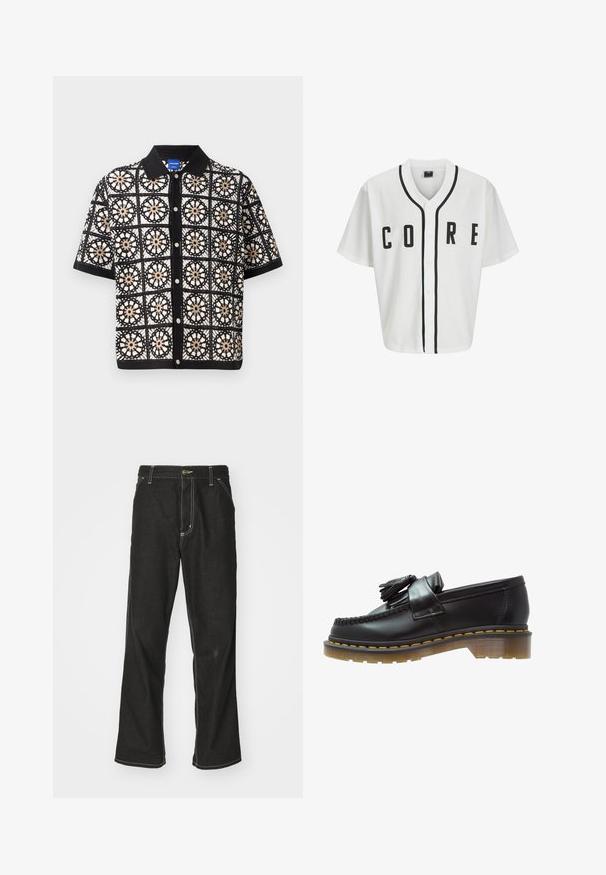 Bela bejzbolska majica s kratkimi rokavi, črni sprednji gumbi in poudarjeno besedilo "CORE" v črni barvi. Ima črne obrobe okrog ovratnika.; Črna majica s kratkimi rokavi z zapletenimi belimi in bež cvetličnimi krožnimi vzorci, z gumbi spredaj in ravnim ovratnikom.; Črne jeans hlače ohlapenega kroja, ki imajo kontrastno belo šivanje, zapiranje na gumb in ravno nogavico.; Črne usnjene loafersice z teksturirano površino, ki vsebujejo dekorativno rese in kontrastno rumeno šivanje, na masivnem prozornem podplatu.