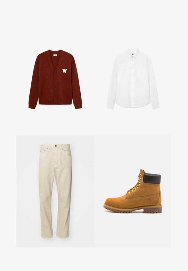 DOUBLE A BY W.W. WWTAY CARDIGAN 25081 - Kofta - decadent chocolate melange; Vit långärmad skjorta med knappar och krage, framficka och subtil textur. Frampartiet har knappar och en liten logodetalj.; Beige bomullsbyxor med rak benmodell, fem fickor och metalldetaljer. Slät textur med minimala sömnadsdetaljer.; Tan mockasins ankelstövlar med svart vadderad krage, guldmetallöglor, vit sömdekor och slitstöt gummisula med utmärkta mönster.