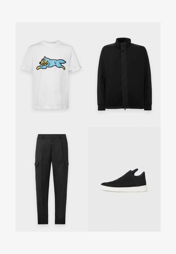 Schwarze Jacke mit hohem Kragen, Druckknöpfen und kontrastierenden Stoffpaneelen. Verfügt über zwei Seitentaschen und gerippte Bündchen für einen taillierten Look.; Weißes Baumwoll-T-Shirt mit einem blauen, cartoonartigen Kater mit gelbem Gesicht und scharfen Zähnen, der in einer springenden Pose dargestellt ist.; Schwarze Cargo-Hose mit elastischem Bund, schmalem Bein, Seitentaschen und einer einzelnen Cargotasche am linken Oberschenkel. Glatte Textur.; Schwarze Wildleder-Sneaker mit einer weißen Gummisohle, die sich durch elegante Nähte und ein schnürbares Design auszeichnen. Glatte Textur mit einer modernen, stromlinienförmigen Form.