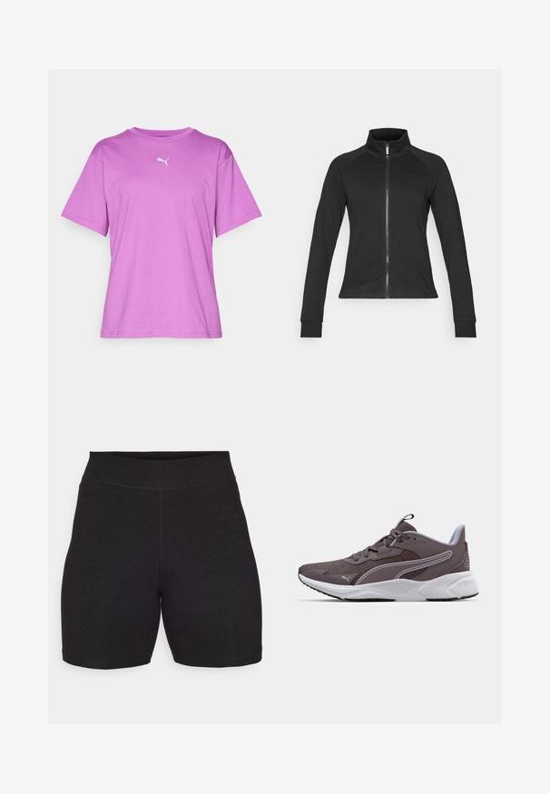 Giacca nera con zip e colletto alto, maniche lunghe a raglan, realizzata in un tessuto liscio, con un branding minimale sul petto.; T-shirt in cotone viola con colletto tondo, maniche corte e logo bianco sul petto. Texture morbida e vestibilità casual.; Pantaloni ciclistici neri a vita alta, realizzati in un tessuto elasticizzato e morbido. Presentano cuciture piatte e una superficie liscia per il massimo comfort.; Scarpa sportiva grigia con tomaia in rete, suola bianca e dettagli a contrasto. Presenta un sistema di allacciatura e una superficie testurizzata per una migliore aderenza.