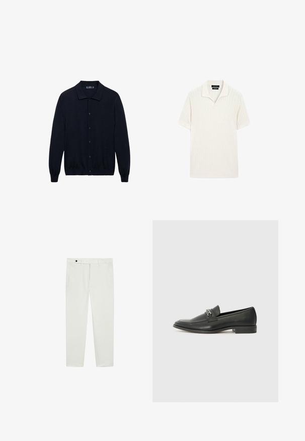 Marinefarbige Strickjacke aus weichem Stoff mit kragenförmigem Ausschnitt, langen Ärmeln und Knopfverschluss auf der Vorderseite. Schlichte Ausführung ohne Muster.; Polo-Shirt mit kurzen Ärmeln in Creme mit gerippter Textur und flachem Kragen. Verfügt über einen geraden Saum und ein weiches Material für hohen Tragekomfort.; Weiße Baumwollhose im Slim-Fit, mit Knopfverschluss, zwei Seitentaschen und minimalen Steppdetails.; Schwarzer Lederloafer mit glatter Oberfläche, ausgestattet mit einer gesteppten Gestaltung und einem dekorativen Metallkettendetail über dem Vorderblatt. Flacher Absatz.