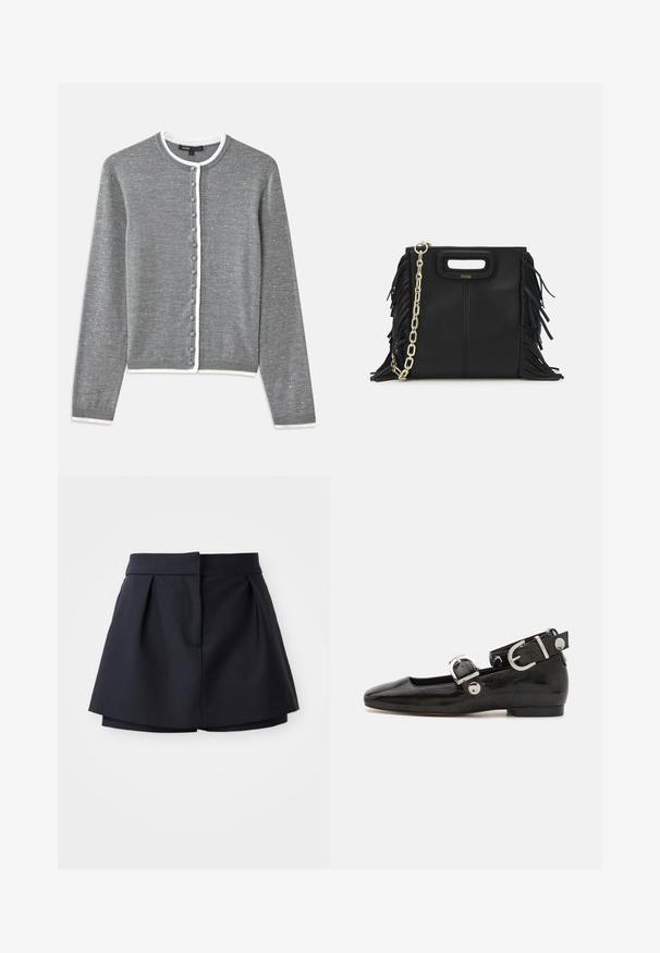 Szürke kardigán fehér díszítéssel, kerek gombokkal, világos textúrájú mintával és hosszú ujjakkal, puha kötött anyagból készült.; Sötétkék bordázott póló, hegyes gallérral, rövid ujjakkal és két elülső zsebbel, amelyek patentgombokkal záródnak; fehér varrási díszítésekkel kiemelve.; Sötétkék, redőzött sort, magas derékkal, sima anyagból készült. Fitt szabású és rejtett elülső zsebbel rendelkezik.; Fekete lakkbőr lapos cipő négyzet alakú orral, ezüst hardware-rel ellátott bokapánttal és lapos talppal. Simaságával és minimalista dizájnjával kiemelkedő.; Fekete bőr kézitáska, frufrus részletekkel, arany láncos vállpánttal és kivágott fogantyúval. Az elülső részen logó található.