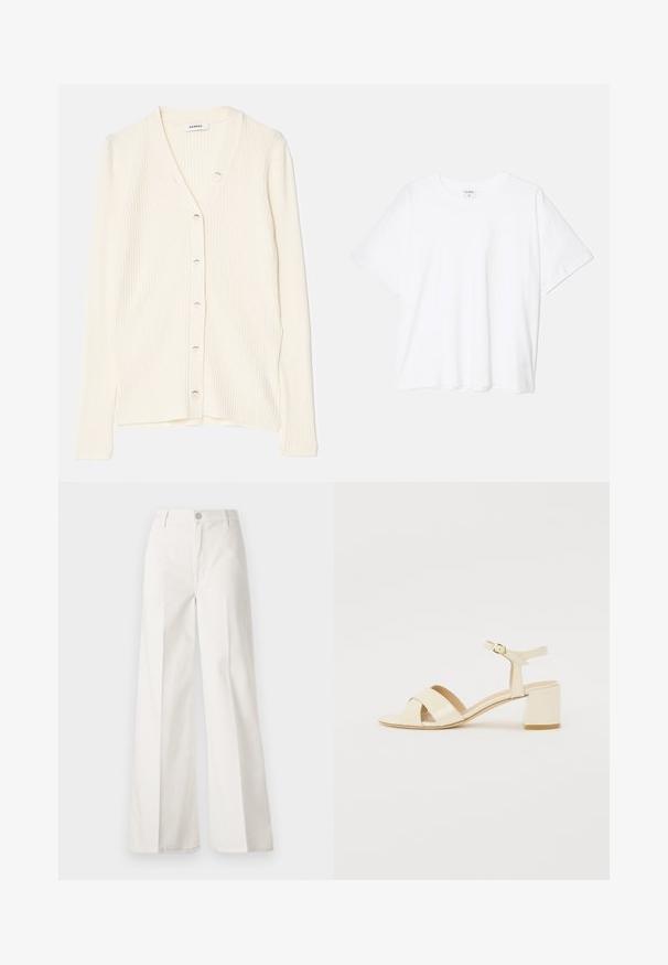 Kremowy sweter z prążkowanej tkaniny, z dekoltem w serek, z przodu na guziki i długimi rękawami. Materiał ma miękką teksturę i dopasowany krój.; Biała bawełniana koszulka z krótkim rękawem, okrągłym dekoltem, luźnym krojem i przeszytym brzegiem. Metka widoczna wewnątrz dekoltu.; Białe spodnie typu wide-leg wykonane z bawełny o gładkiej fakturze. Posiadają zapięcie na guzik z przodu, zamek błyskawiczny oraz cztery kieszenie.; Beżowe sandały na obcasie z lakierowanej skóry z krzyżowym paskiem, otwartym noskiem, regulowanym paskiem na kostkę i blokowym obcasem. Gładka faktura.