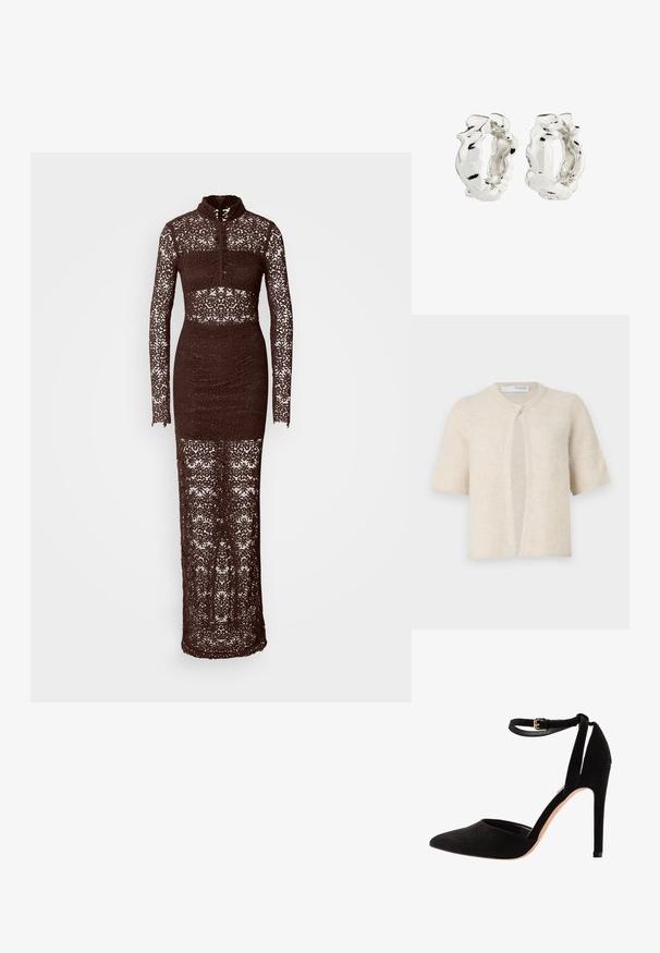 Korte mouwen cardigan in lichtbeige, met een geribbelde textuur, open voorkant en een ronde halslijn. Zacht materiaal, minimaal gebruik van hardware.; Bruine kanten jurk met lange mouwen en hoge kraag, getailleerde silhouet, en ingewikkelde bloemenpatronen door de stof, met een doorzichtig ontwerp.; Zwarte suède hoge hakken met een puntige neus, enkelbandje en een stilettohak. Het ontwerp heeft een gladde textuur met minimale details.; Zilveren hoop oorbellen met een gestructureerd, onregelmatig ontwerp. Het oppervlak is reflecterend en toont krommingen en contouren. De binnenruimte is hol.