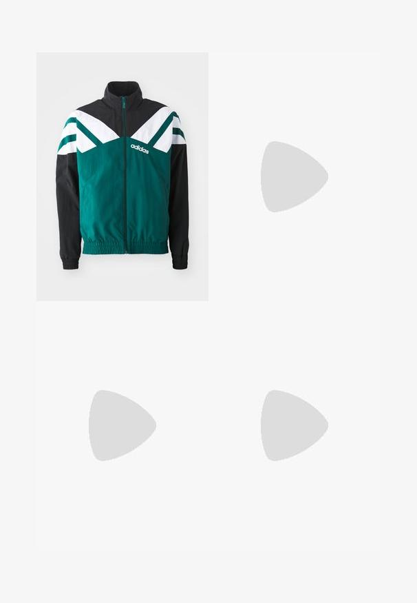 Giacca zip-up teal e nera con dettagli bianchi, dotata di colletto alto, polsini elasticizzati e un logo sul lato sinistro.; T-shirt bianco in cotone con maniche corte, con colletto girocollo, caratterizzato da un piccolo logo dorato sulla parte sinistra del petto. Tessuto morbido e vestibilità regolare.; Jean in denim azzurro, a gamba dritta, con grandi tasche frontali e cuciture a contrasto. Il tessuto ha una texture sfumata e morbida.; Sneakers verdi trapuntati con strisce bianche e suole in gomma marrone, abbinati a pantaloni beige. Il design presenta un profilo basso e un materiale testurizzato.
