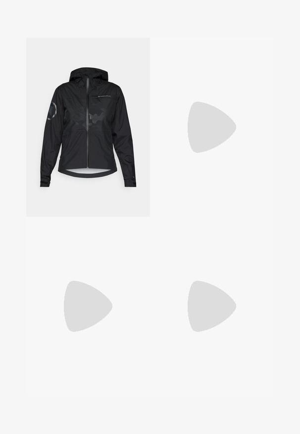 Giacca impermeabile nera con cappuccio, zip frontale e dettagli riflettenti. Caratterizzata da una finitura opaca e un sottile motivo camouflage. Polsini regolabili.; Maglia da ciclismo a maniche corte in tessuto grigio chiaro, dotata di zip frontale, pannelli in mesh traspiranti e logo "ENDURA" blu sul lato sinistro.; Pantaloni tecnici neri con una texture liscia, tasche con zip e gamba svasata. Presentano una chiusura a doppio bottone e polsini rinforzati.; Stivale da trekking beige con dettagli neri, materiale scamosciato, occhielli in metallo e suola in gomma robusta. Presenta un colletto imbottito e lacci testurizzati.