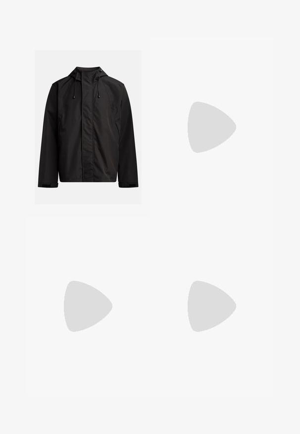 Svart vanntett jakke med høy krage, justerbar hette og borrelåslukking rundt håndleddene; glatt tekstur med minimalistisk design.; Mørkegrå strikket genser med lange ermer, ribbestrikkede mansjetter, hem og rund hals, vist på en ensfarget hvit bakgrunn.; Bredde svart denimbukser med høy midje, fem-lomme design og subtil stiking. Stoffet har en glatt, noe teksturert finish.; Beige semskede ankelstøvel med svart polstret krage, gullmetalløyer, hvite sømdetaljer og robust gummisåle med påfallende mønster.
