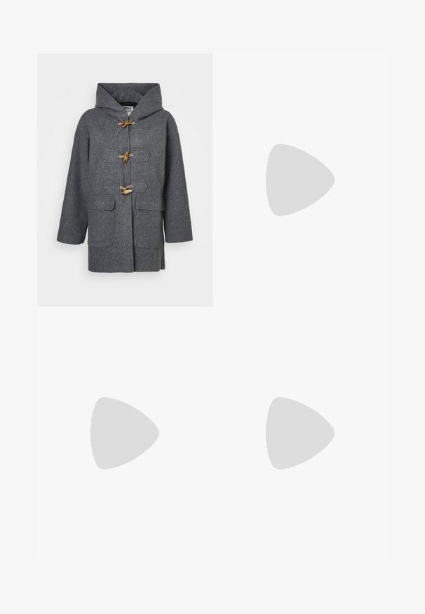 Grijze wollen duffelcoat met een kap, toggelsluitingen, twee voorkezen en een gladde textuur. Ontworpen voor warmte en comfort.; Beige, gebreide pullover met een brede, gedrapeerde halslijn, lange mouwen en geribbelde manchetten. Zachte textuur met een subtiel gemêleerd patroon.; Beige wijde broek met een hoge taille, voorzien van voorplooien en een soepele textuur. Ontworpen voor een relaxed fit met een verfijnde uitstraling.; Bruine leren sneaker met drie lichtgekleurde strepen, rubberen gumzool, ronde neus en gestructureerde nubuck accenten op de hiel en neus.