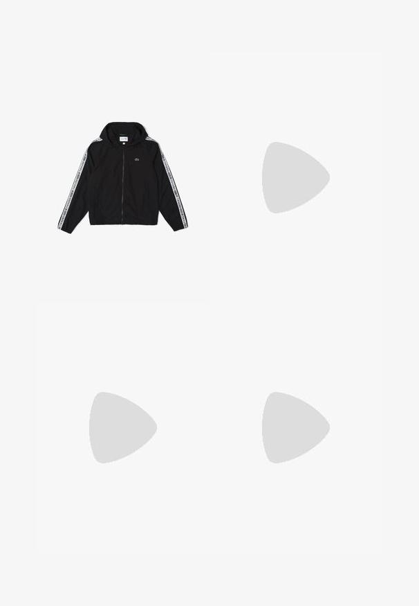 Jachetă cu fermoar și glugă, de culoare neagră, cu dungi laterale albe, având un logo mic pe piept și o textură de țesătură ușoară și fină.; Tricou negru cu mânecă scurtă, fabricat dintr-un material moale din bumbac. Design simplu, cu guler rotund și fără modele sau accente vizibile.; Pantaloni scurți atletici negri, confecționați dintr-un material ușor, având un brâu elastic și un mic logo verde pe piciorul stâng.; Adidași negri din piele cu o textură netedă, închidere cu șireturi, profil jos, logo verde pe lateral și branding subtil pe talpă.
