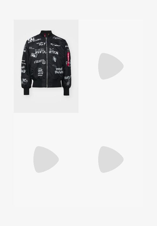 Veste bomber noire avec des graphismes et du texte blancs. Elle présente un zip à l'avant, des poignets côtelés et une patch sur la poitrine. Le texte comprend des slogans et des symboles.; T-shirt en coton blanc à manches courtes. Doté d'un petit logo orange et bordeaux sur la poitrine gauche. Présente un col rond classique.; Pantalons cargo en tissu taupe texturé, présentant plusieurs poches latérales, un design à jambes droites et des sangles ajustables à l'ourlet.; Chaussure de sport grise avec une tige en mesh et en daim, accents blancs, semelle rembourrée et un design distinctif avec des éléments réfléchissants.