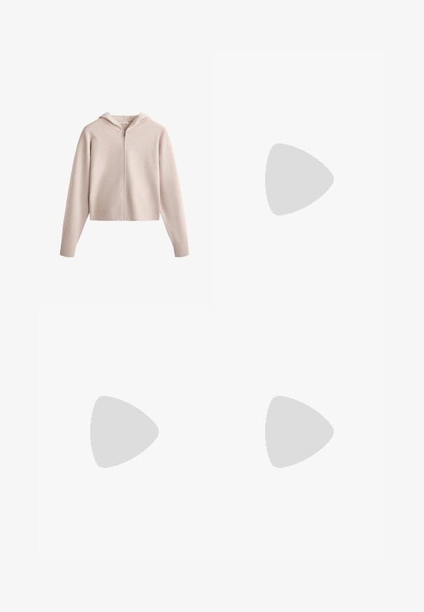 Vaaleanbeige lyhyt huppari, jossa on etuvetoketju, pitkät hihat, pehmeä rakenne ja huppu. Yksinkertainen muotoilu ilman näkyviä kuvioita tai yksityiskohtia.; Vaaleanbeige urheilullinen tankkitoppi ohuiden hihnojen, V-päällysteen ja sileän kankaan kanssa. Yhdistetty samanvärisiin, istuviin shortseihin.; Ruskeat leveät housut, jotka on valmistettu teksturoidusta kankaasta. Housuissa on kiristysnauha vyötäröllä ja etupuolella laskokset.; Kevyt urheilukenkä, jossa on beige verkkomateriaali ja teksturoitu pinta. Kenkässä on valkoinen pohja ja samaa sävyä olevat sivuakkentit. Yksinkertainen nauhaketju.