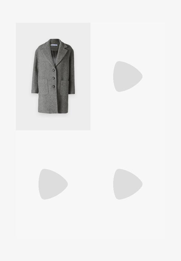 Grau Wollmantel mit Reverskragen, drei Knöpfen, zwei Fronttaschen und einem glatten Innenfutter. Maßgeschneiderter, strukturierter Schnitt.; WEEKEND MaxMara DAKAR - Hemdbluse - bianco ottico; Schwarze Hose aus glattem Stoff mit geradem Bein, Vorderfalten und einem einzelnen Knopfverschluss am Bund.; Schwarze Lederloafers mit einem gestickten Muster, glatter Textur, goldenen Schnallendetails und einer runden Zehenform, auf einer niedrigen schwarzen Sohle.
