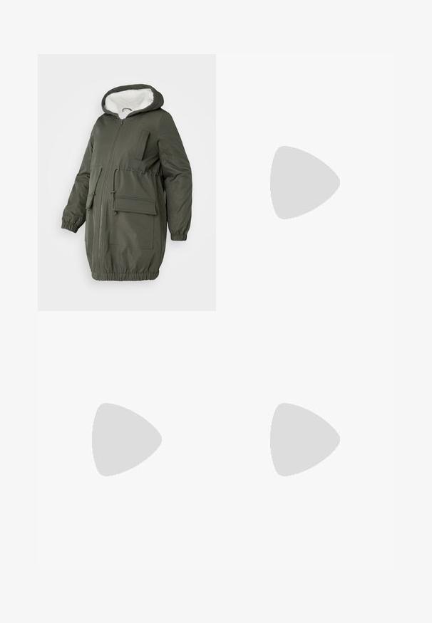 Olivengrønn parkas med foret hette, hel glidelås, elastiske mansjetter og flere lommer. Laget av glatt, vannavstøtende stoff.; MAMALICIOUS MLANLI JUNE - Topper langermet - black; Graviditetsjeans med ben i blå denim og et svart elastisk magepanel designet for å støtte og dekke en voksende buk.; Hvit sneaker laget av glatt syntetisk materiale, med avrundet tå, snøredesign, flat såle og subtil perforering.