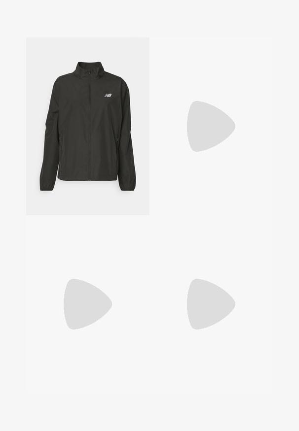 Schwarze leichte Zip-Jacke mit Stehkragen, elastischen Bündchen, seitlichen Taschen und kleinem weißen New Balance-Logo auf der Brust.; Weißes Langarmshirt mit Rundhalsausschnitt. Schlanker Schnitt und glatte Textur, mit schwarzem Drucktext auf dem linken Ärmel.; Hochtaillierte schwarze Leggings aus dehnbarem, glattem Material. Verfügt über zwei Seitentaschen und kontrastierende Nähte entlang der Nähte.; Schwarze und graue Laufschuhe mit einem Mesh-Obermaterial, strukturierten Akzenten und einer robusten Außensohle mit ausgeprägten Traktionsmustern.