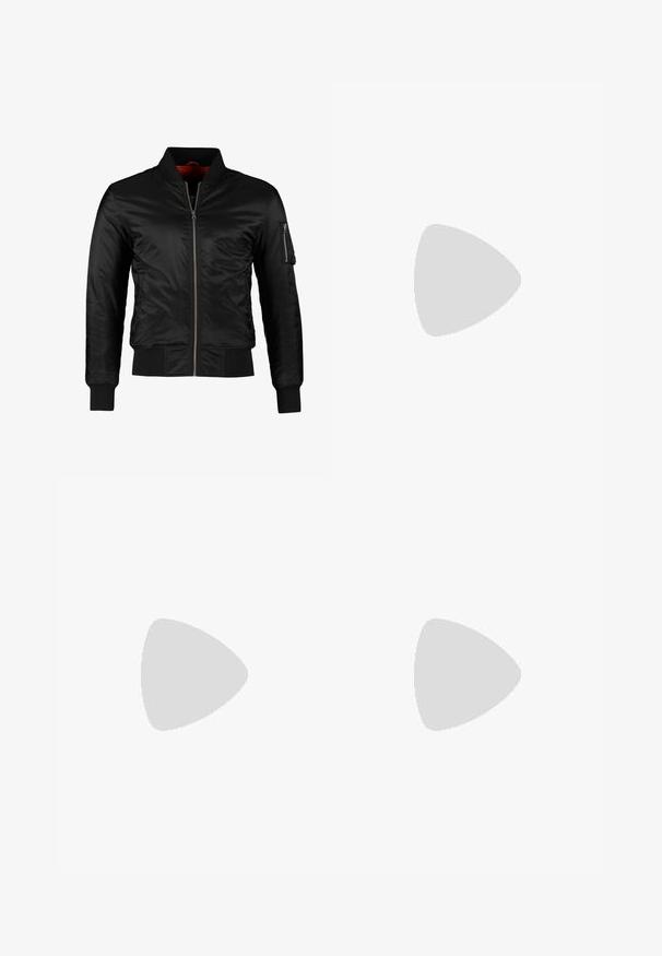 Schwarze Bomberjacke aus glänzendem Nylon mit einem Frontreißverschluss, gerippten Bündchen und einer Reißverschlusstasche am linken Ärmel. Das Innenfutter ist leuchtend rot.; Olivegrünes Baumwoll-T-Shirt mit einem großen schwarzen Levi's-Logo auf der Vorderseite. Klassischer Rundhalsausschnitt und kurze Ärmel, glatte Textur.; Schwarze Cargo-Hosen mit Seitentaschen, aus strapazierfähigem Stoff. Lockerer Schnitt mit geradem Beinschnitt. Getragen mit weißen Sneakers und einem beigen Hoodie.; Schwarzecanvas-Sneaker mit hohem Schaft, weißen Gummisohlen und Schnürsenkeln, die ein rundes Logo an der Seite besitzen und mit Denim- sowie schwarzen Hosen kombiniert sind.